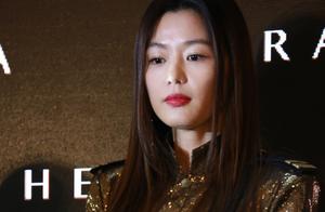 Quan Zhixian is worn a standard-sized sheet of fie