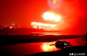Section of fireworks and firecrackers kicks off, firework dots this city of Changsha can to compare