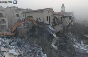 Heibei bulletin " cuts hill to build villatic " 