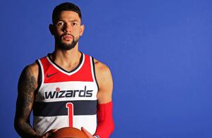 Scotto: Small Lifusi and team staff leave black la