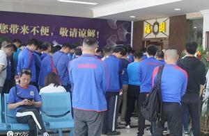 Deceased explain ball-flower confuses piece of aunt memorial meeting to hold, numerous fan is headed