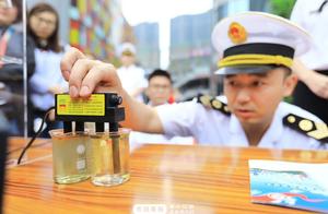 Execute the law personnel " debunk " clean water