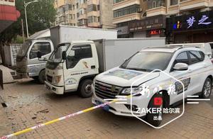 Fresh gale ask for trouble, 7 buildings exterior wall tile is bungled wear car machine top, 3 cars g