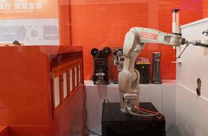 hungry public praise makes wisdom dining room, bud