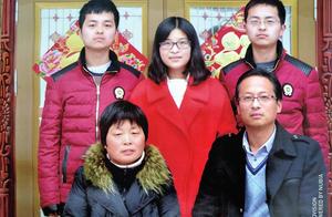 Sole responsibility! Do 3 children study a peasant