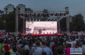 Bend the poetic flavour life of the person that act formerly: Promoting Qu Yuan spirit is the life i