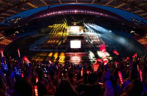 Ao Tiliang has the rainbow star of great capacity of 40 thousand people! Concert of Zhang Jie Nanjin