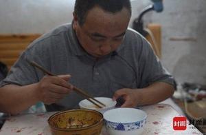 Peasant worker worker denounces medical treatment 