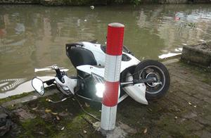 Be tragic! Drive to fall carelessly after teenager wine river, be saved to rise already...