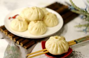 Steamed stuffed bun is delicious be absent pleat, 