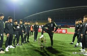 Step on panda cup pot to celebrate provoke controversy, the organizing committee is privative Korea