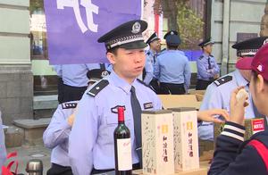 Policeman of one a large bamboo or wicker basket teachs fake your differentiate true bogus