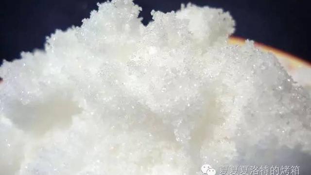 烘焙蛋糕时砂糖和白糖有什么区别啊