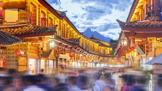 我是湖州的今年5月份我想去云南旅游跟團去也行我想問·