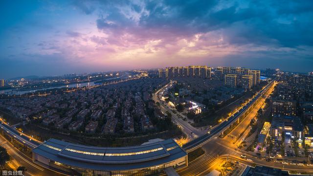 江苏省人口大约有多少面积有多少平方千米有多少个省辖市