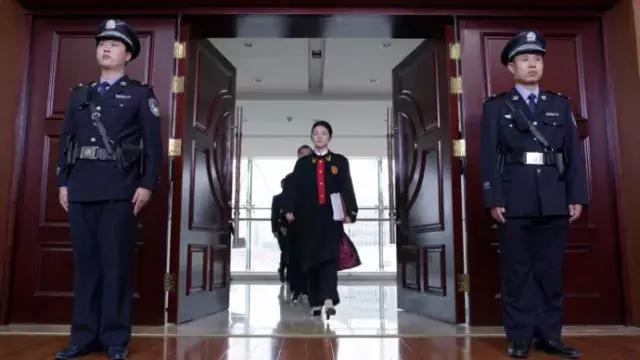 如何报考法官