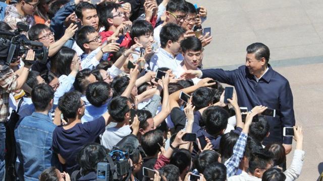 作为共青团团员该怎样做好