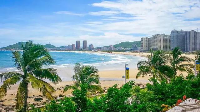 廣東海陵島不跟團旅游有什么好的介紹比如住哪個酒店吃海鮮到哪里主要游玩幾個地方等等~~~~