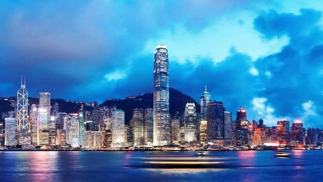 香港回歸后十年來各方面的發展~~