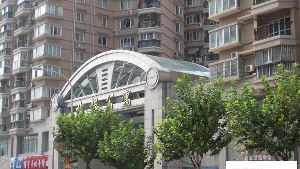 野風春曉物業費每平米1.7貴嗎