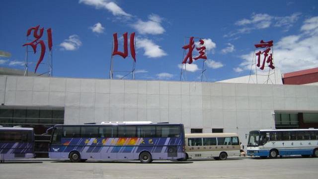重慶萬州的高鐵站離普鐵站遠不遠打車要多少錢坐公交需要多久坐