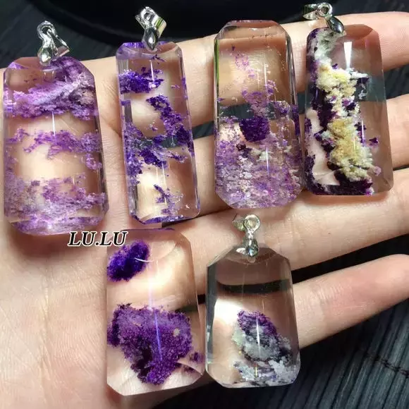 下面是一些天然幽灵水晶品种