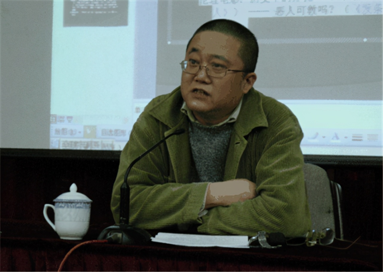 中国文人的劣根性就表现在"百家争宠"