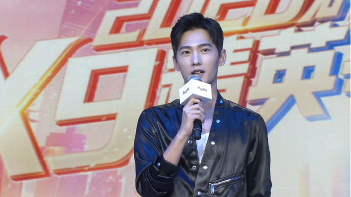 圆梦赛场，杨名三界！杨洋出席群雄逐鹿决赛现场，为赛事助威