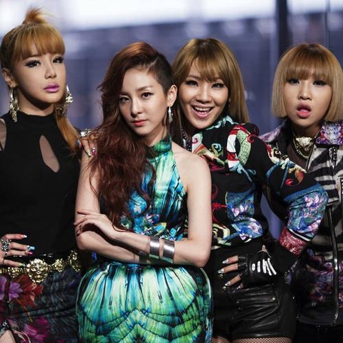 2ne1四人罕见合体为忙内庆生cldara朴春敏智