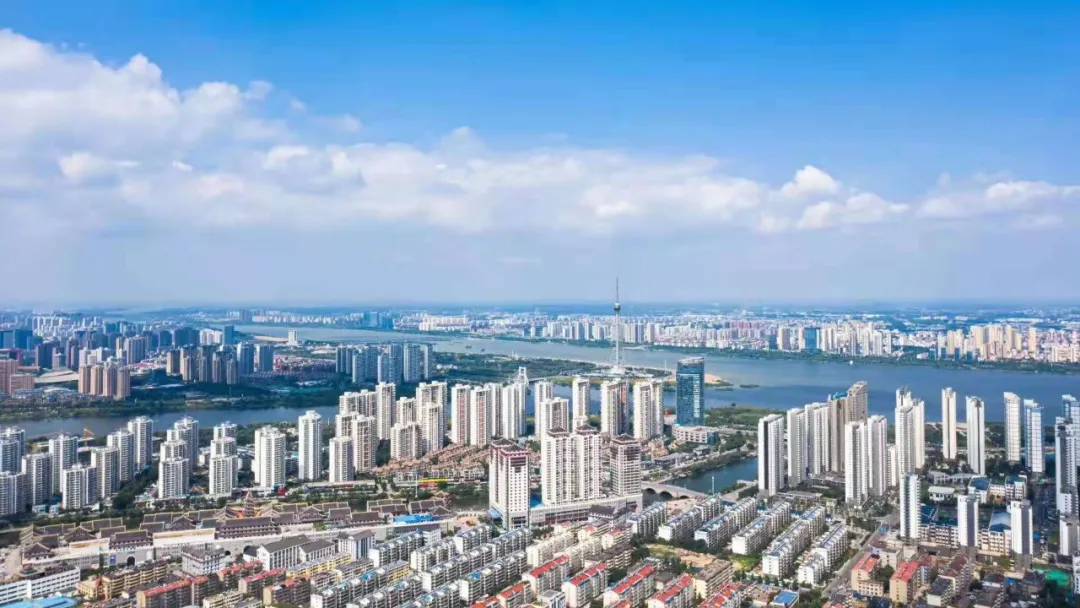 是北方水乡 更是活力商都 这里是临沂 一座生态宜居的城市 临沂市常住