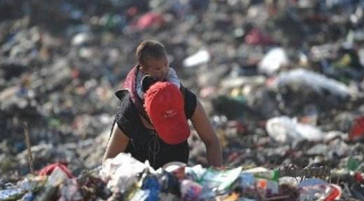 今年最红的北大女生：她的泪里，藏着广大农民工的痛