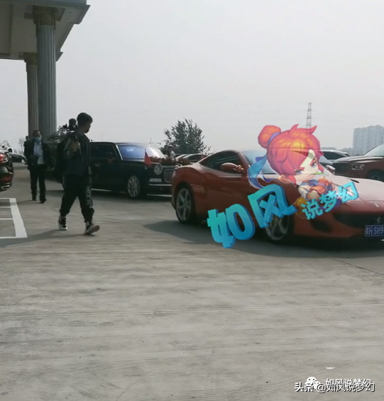 梦幻西游：紫禁城爆总拍下钓鱼岛烟花，69千万物理系装备展示