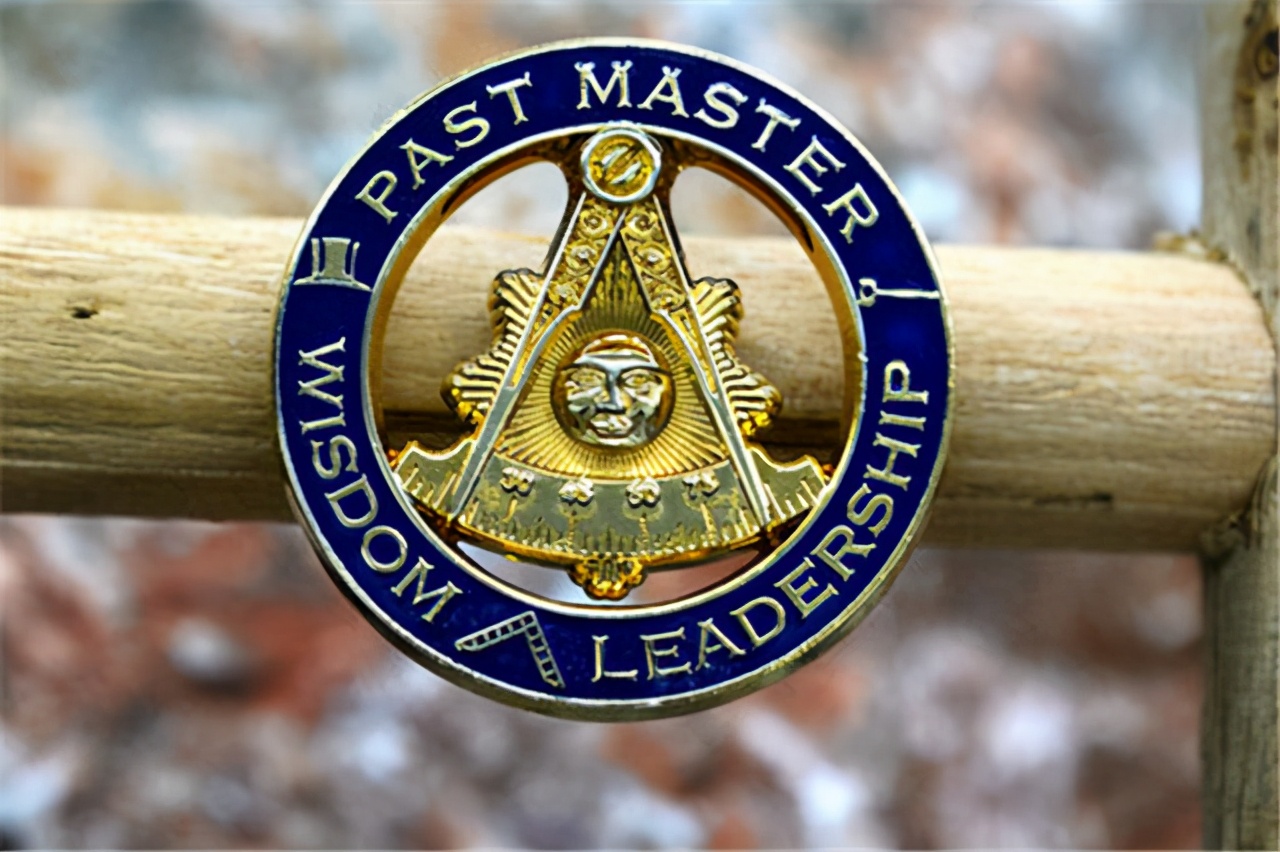 骷髅会：操纵美国170年的影子政府