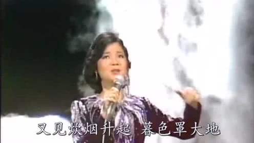 久违了“炊烟三两人家住”,是袅袅升起的人间烟火,更是点点乡愁