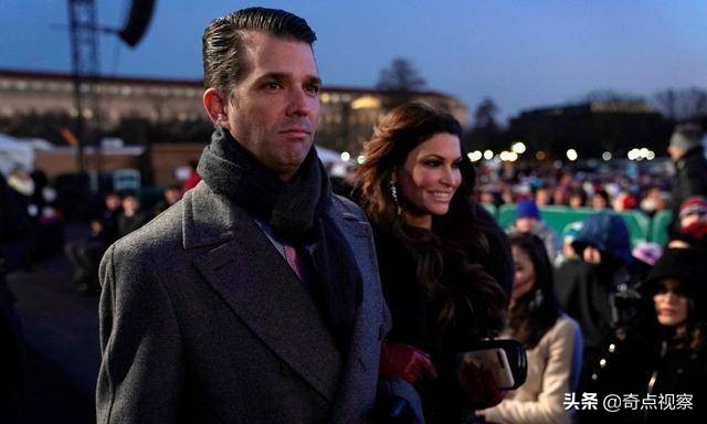 特朗普竞选形势不妙，小儿子携女友上阵拉票