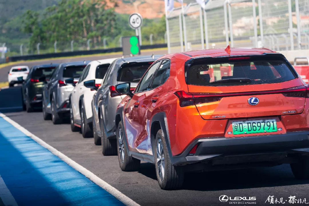 纯电驱动 驭电新生 雷克萨斯UX300e厦门赛道试驾体验
