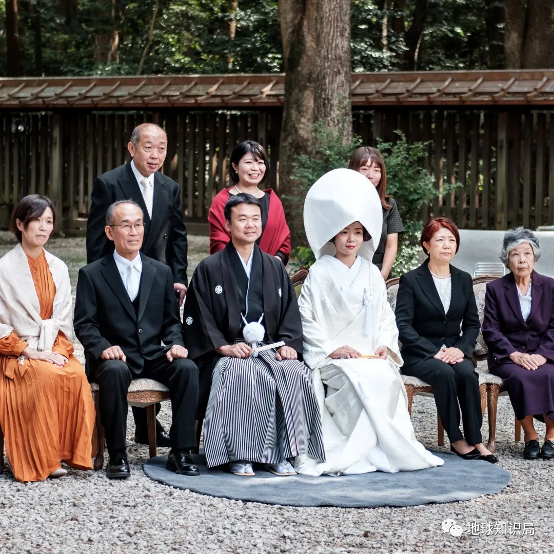 日本，成人收养