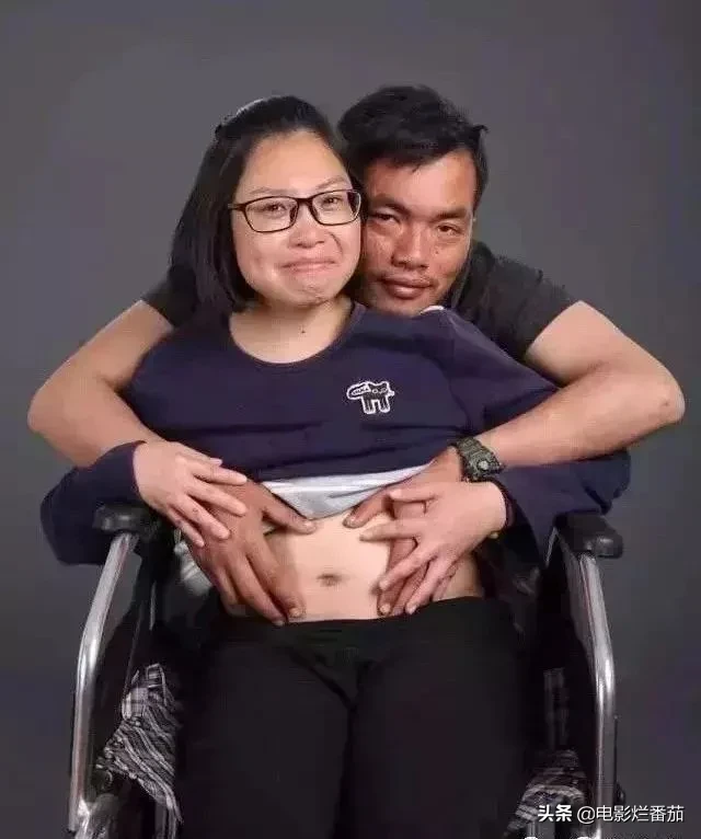 推着轮椅和绝症女友私奔的那对情侣，6年后还好吗？