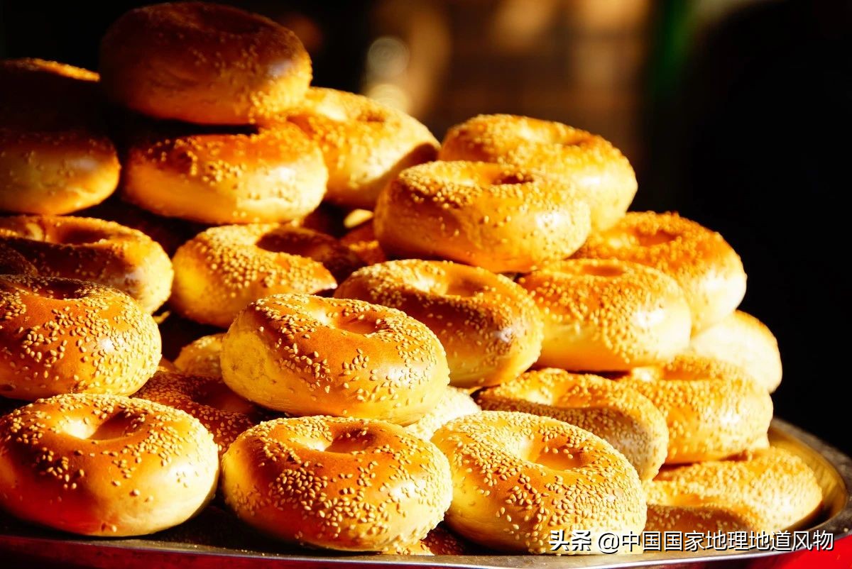 你知道新疆人为啥爱吃馕吗？