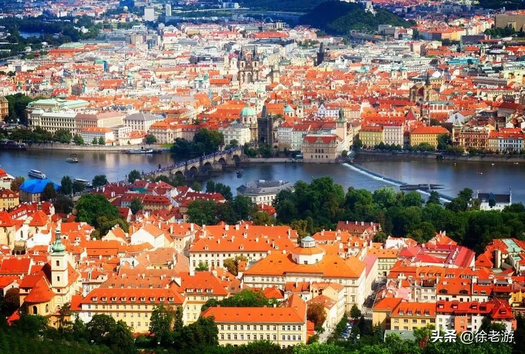 写作的最高使命是战胜谎言