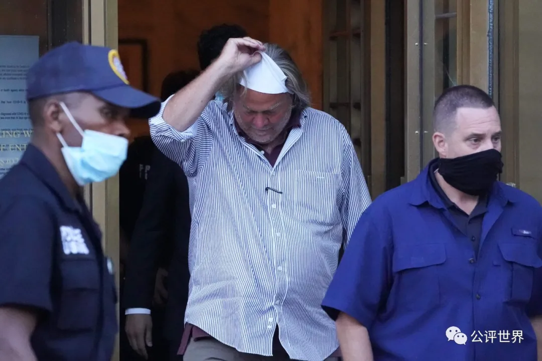 特朗普会后发制人吗？班农被捕有何影响？