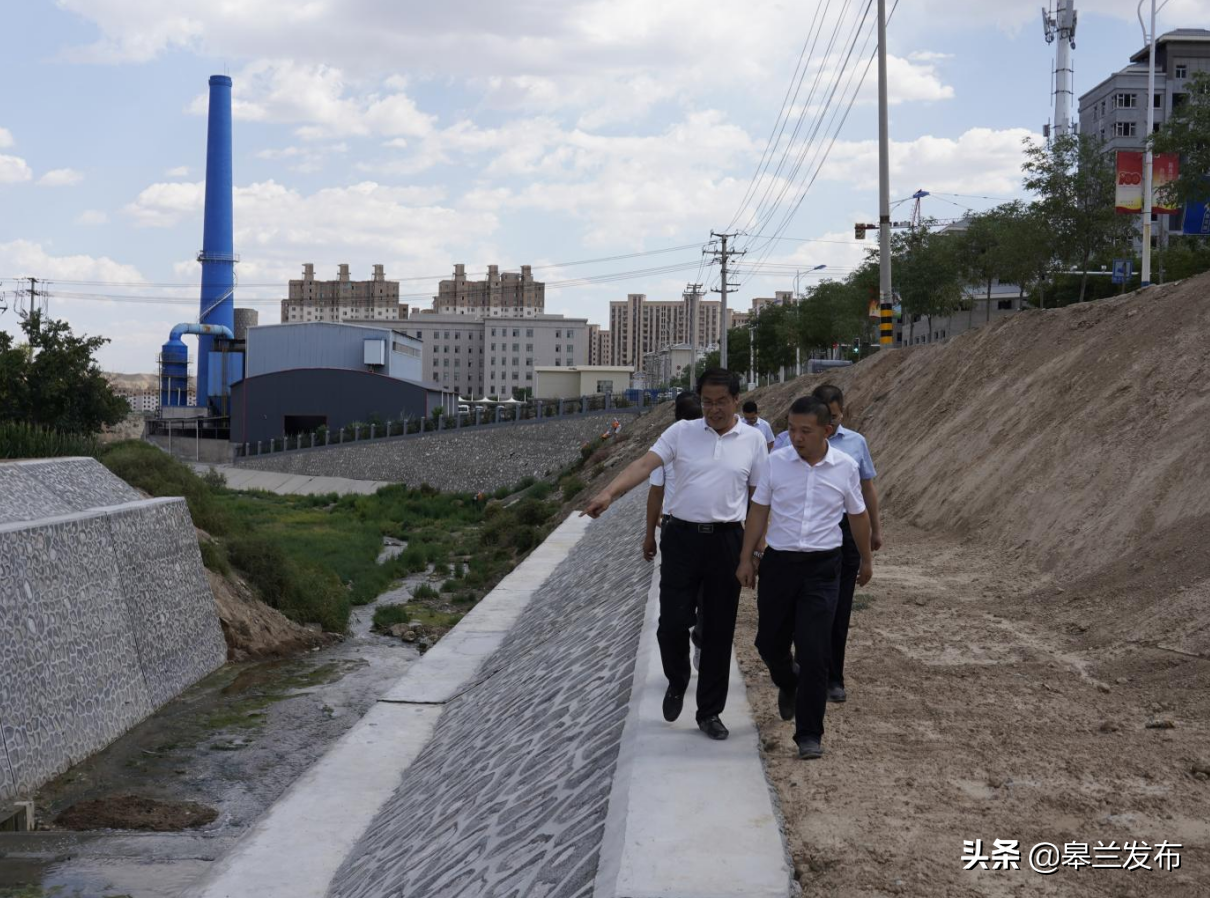 康石要求,要进一步强化防汛应急值班值守,严格落实24