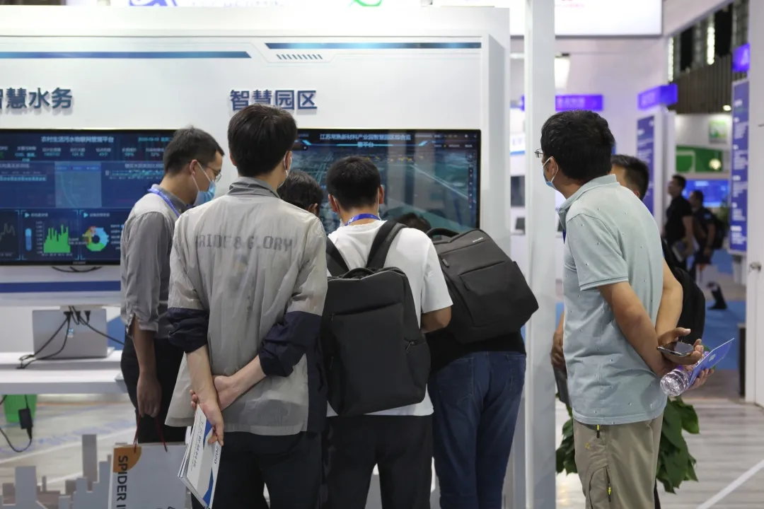 用智慧，引领改变——南京软博会，铂莱国际智慧展“新机”