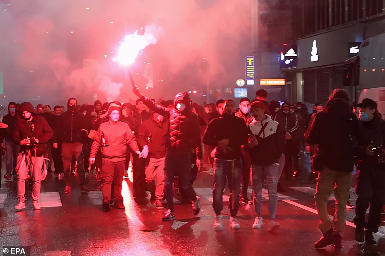 疫情第二波来袭！意大利二次封城 万人上街打砸抢