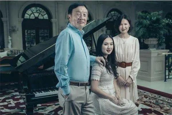 姚安娜亮相上海车展,都是任正非的女儿