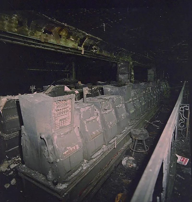 一场被控制在底层的火灾，如何让高层的人"隔空"死亡