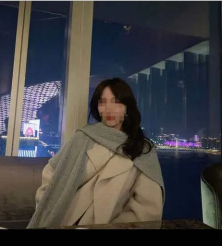 "白富美"空姐"掏空"亲友900多万 被抓时存款不足200..