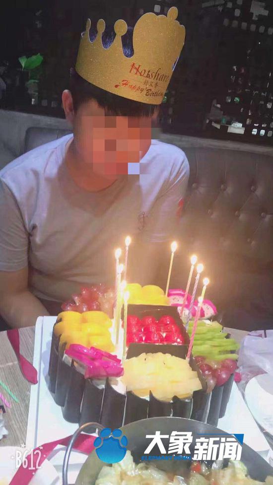 17岁少年的死亡追问：看守所内昏倒为何继续擦地板？