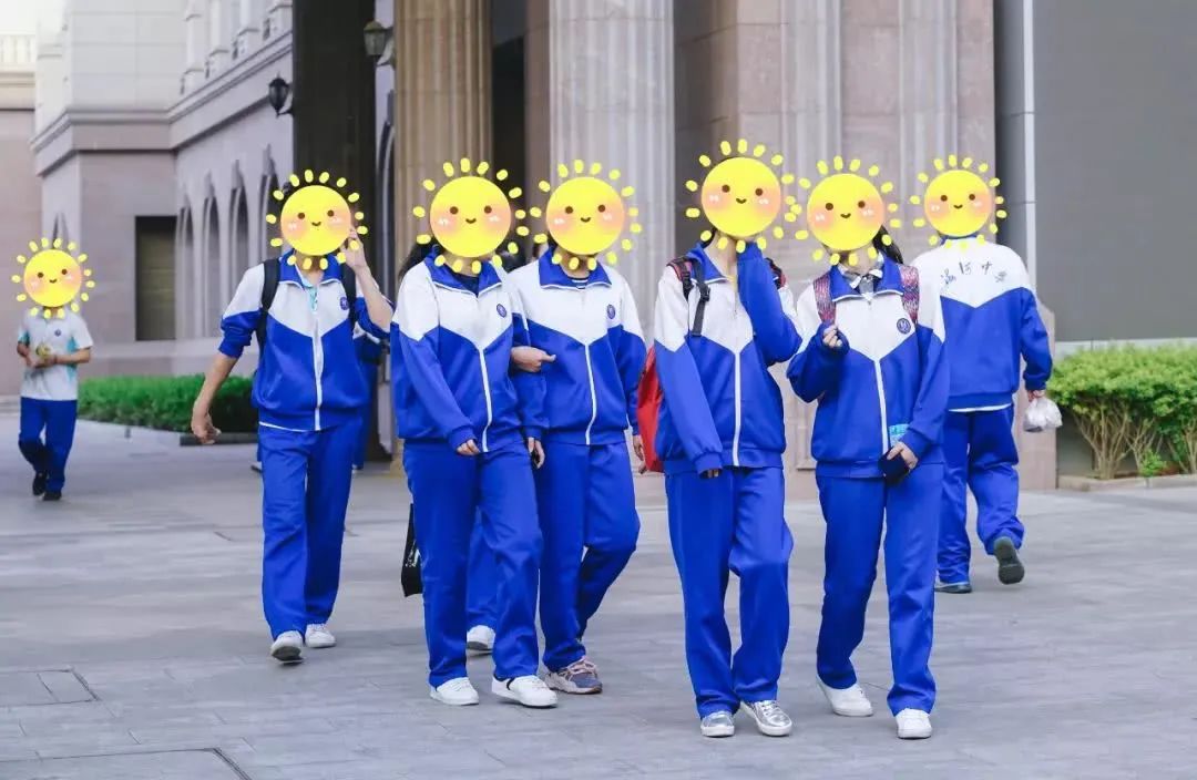 开学季各大学校校服大比拼你最喜欢谁