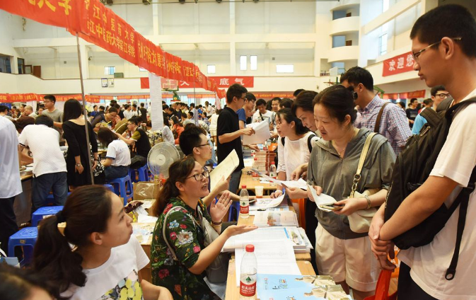 韩国高考原罪，俯瞰5000万人的天空之城